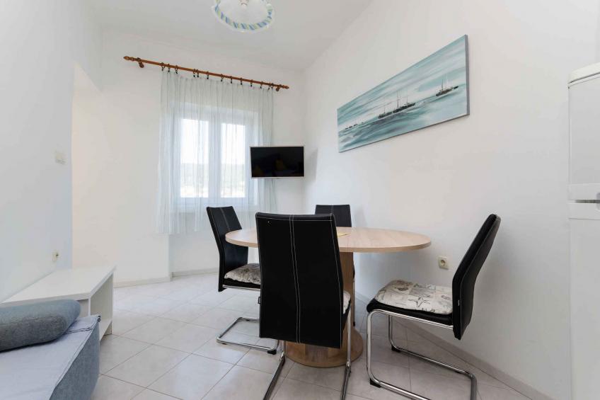 Vakantiewoning met balkon en airco - VW-GKFDK - foto 32