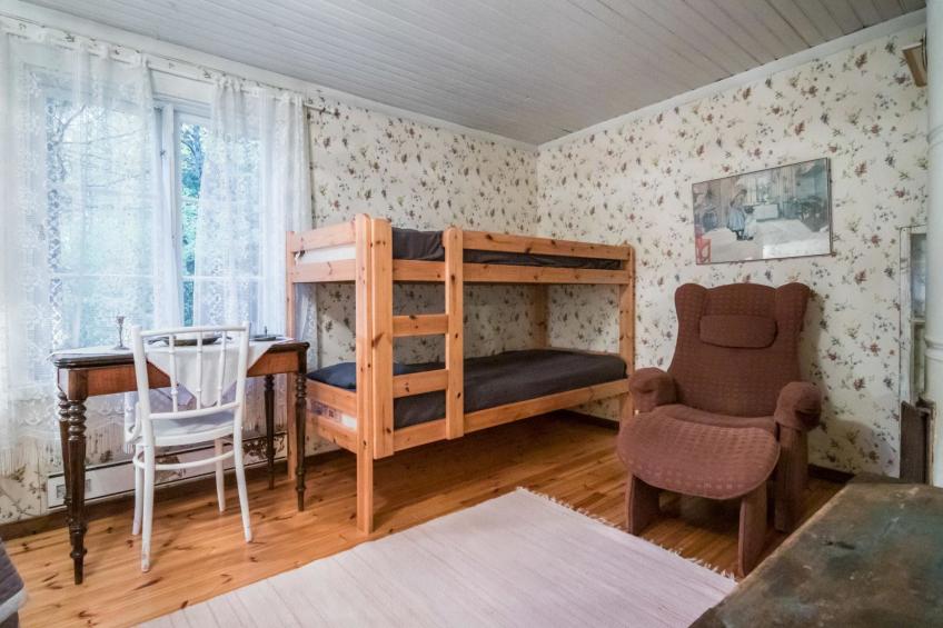 Puutarhurin mökki - foto 16