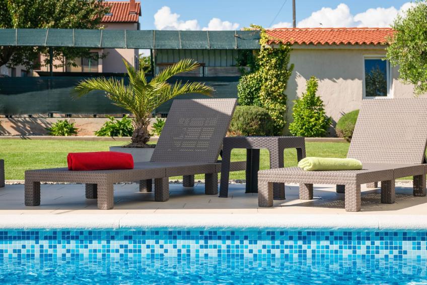 Schöne Villa in ruhiger Stadt mit Pool und BBQ - foto 31
