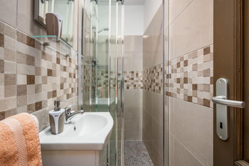 Lara 8 - Shared Pool, Sauna, Jacuzzi - foto 15