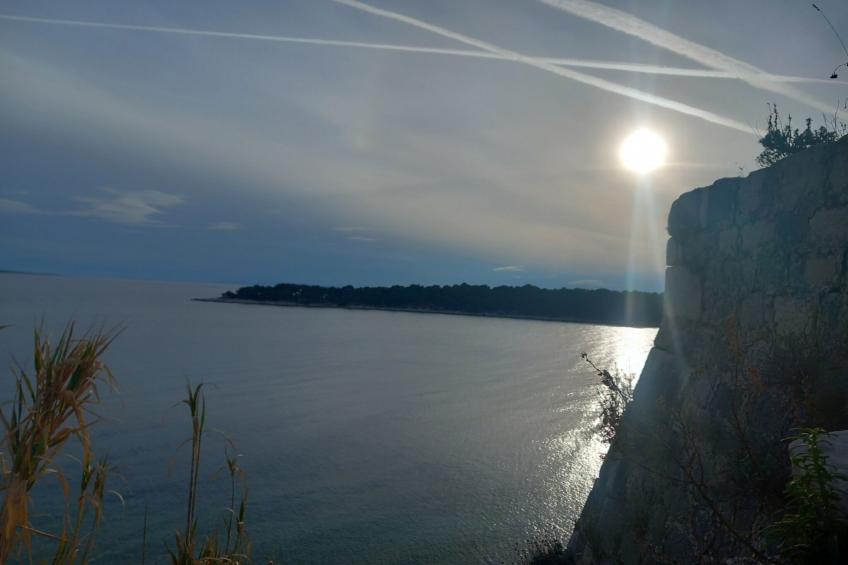 Guest House Green Corner Supetarska Draga - Triple Room with Terrace and Sea View - foto 19