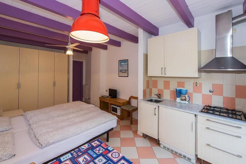 Einzimmerwohnung mit Panoramablick im Erdgeschoss - foto 25