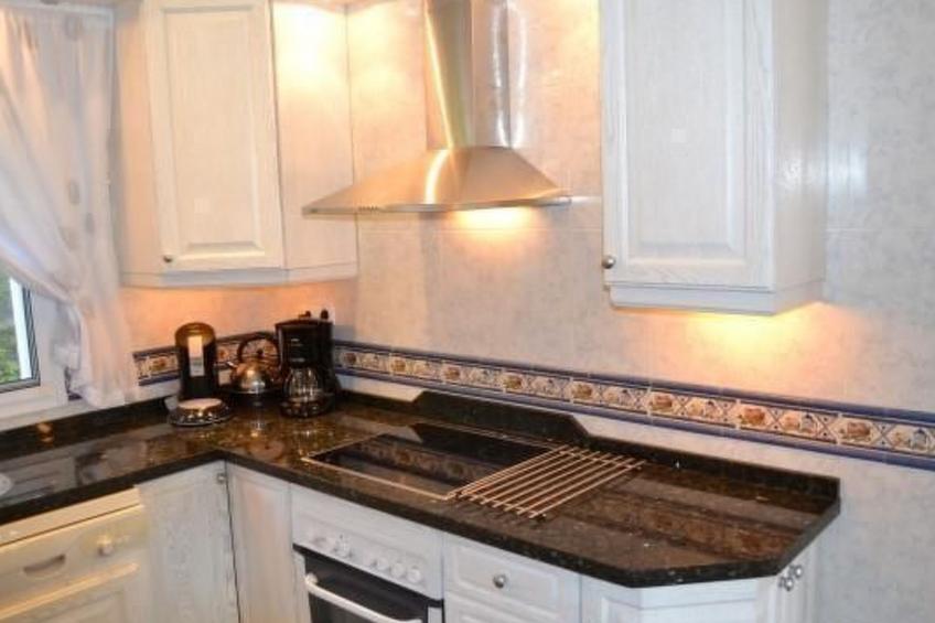 Villa mit Blick auf das Wasser - foto 11