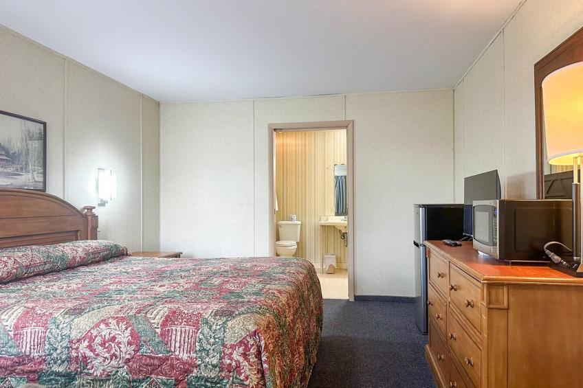 King Bed Suite Smoking - foto 46