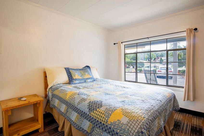 1_King Bed with River View - foto 31