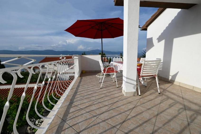 Apartments Mihovilović - 50 m from beach - Superior Two Bedroom Apartment with Balcony and Sea View (A3) - foto 13