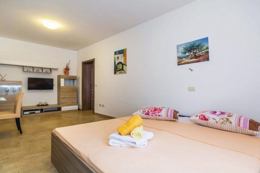 Cozy One Bedroom Apartment with Terrace - One Bedroom Apartment - foto 4