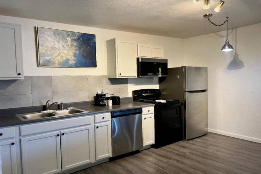 2 Full Beds  Kitchen Non-Smoking - foto 4