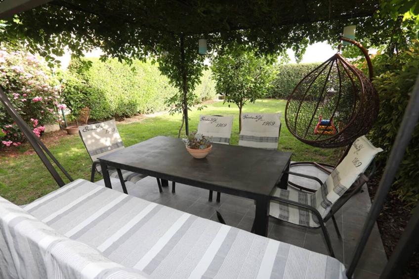 Garden Oasis - Kaštel Lukšić - One Bedroom Apartment with Balcony - foto 9