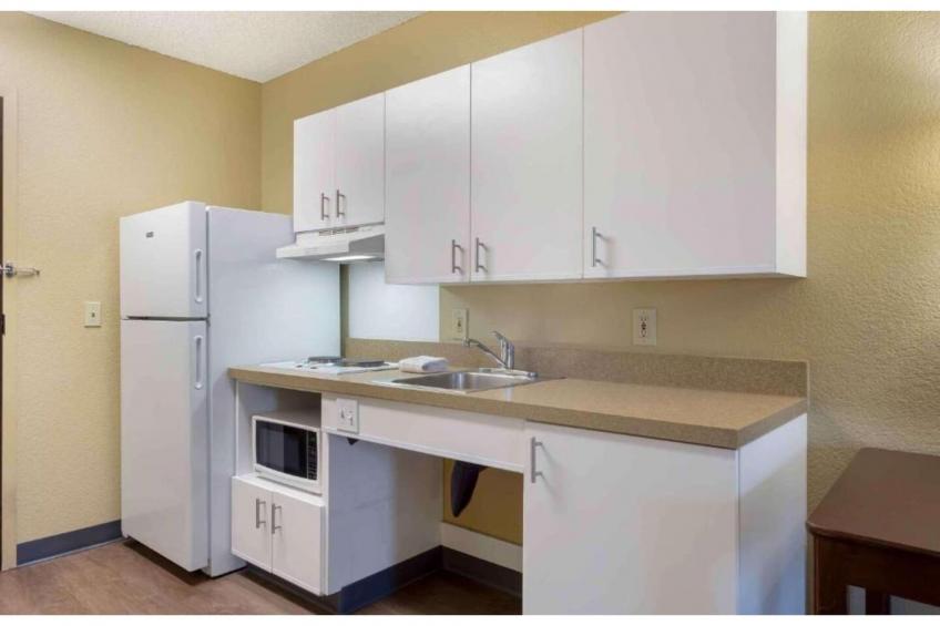 2 Full Beds  Non-Smoking Kitchen - foto 8