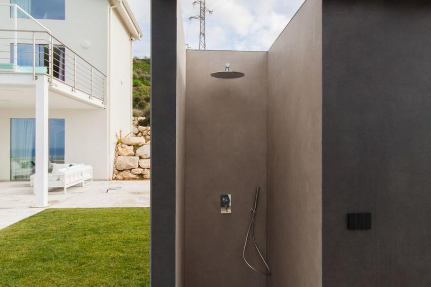 Weiße Luxusvilla - foto 31