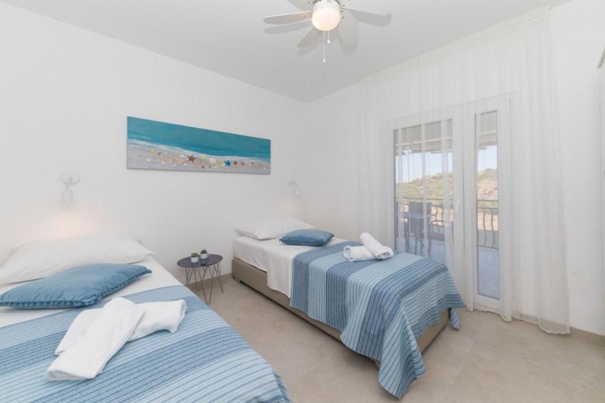 Scenic Elegant Trogir Villa with Pool - Five Bedroom Villa - foto 29