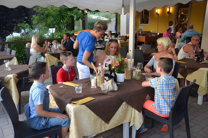 Stacaravan auf dem Campingplatz Serenella - VW-F9Y3 - foto 31