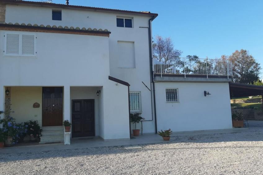 Villa mit atemberaubender Aussicht und privatem Pool - foto 2