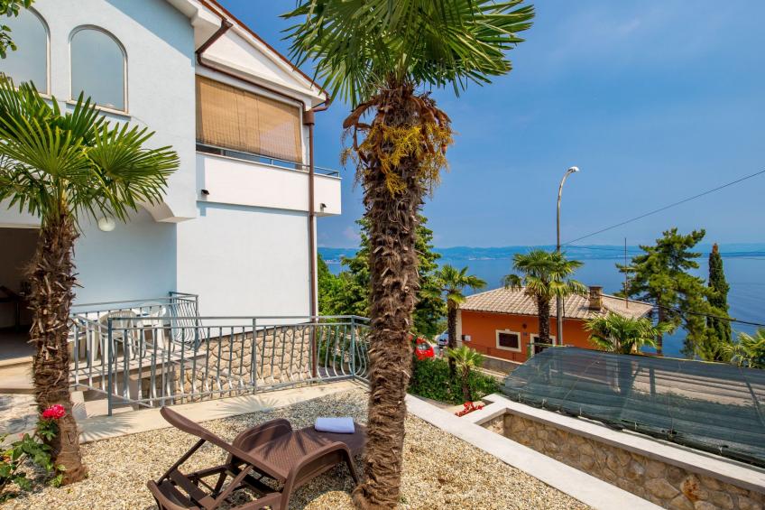 Wohnung in Obrs mit Kleiner Terrasse und Meerblick