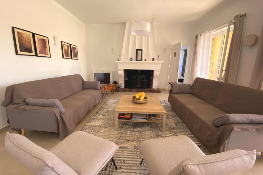 Geräumige und elegante Villa mit großem Garten, Swimmingpool und 3 Schlafzimmer - foto 9