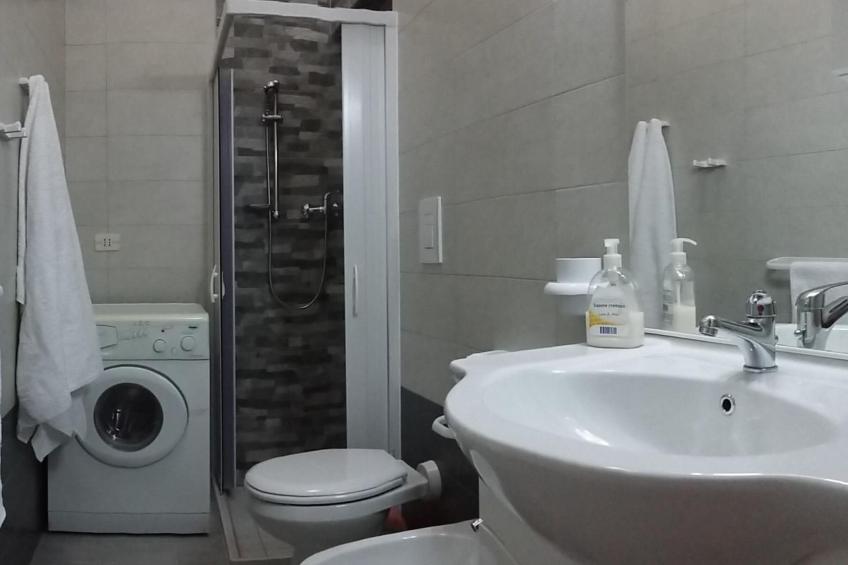 Geräumige Erdgeschosswohnung für bis zu sechs Personen - foto 8