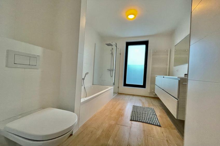 Modern 2BR 1/5 BA Near Diamond District by OneLuxStay - foto 25