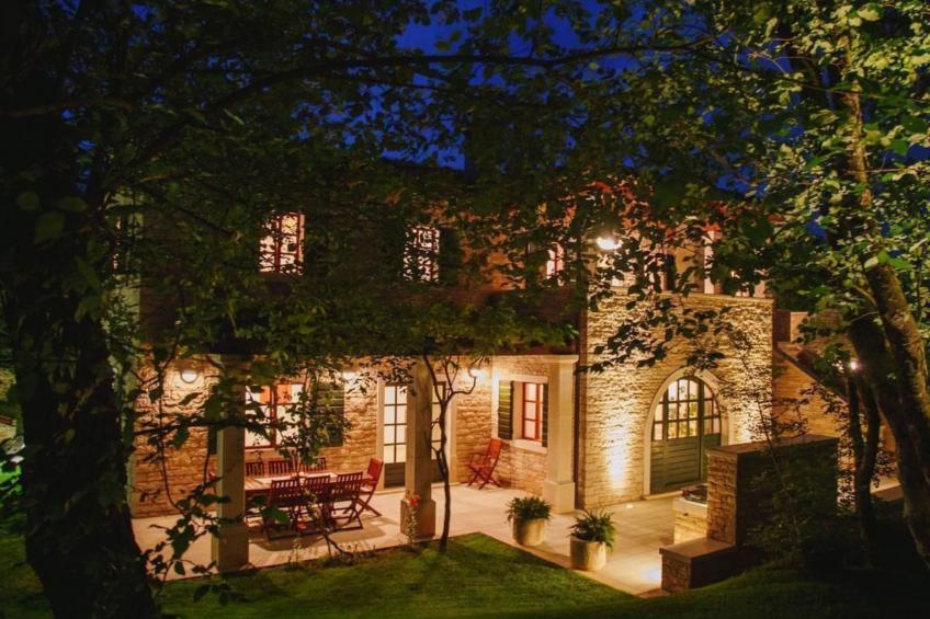 Luxusvilla mit Garten und Pool sowie herrlicher Aussicht - foto 32