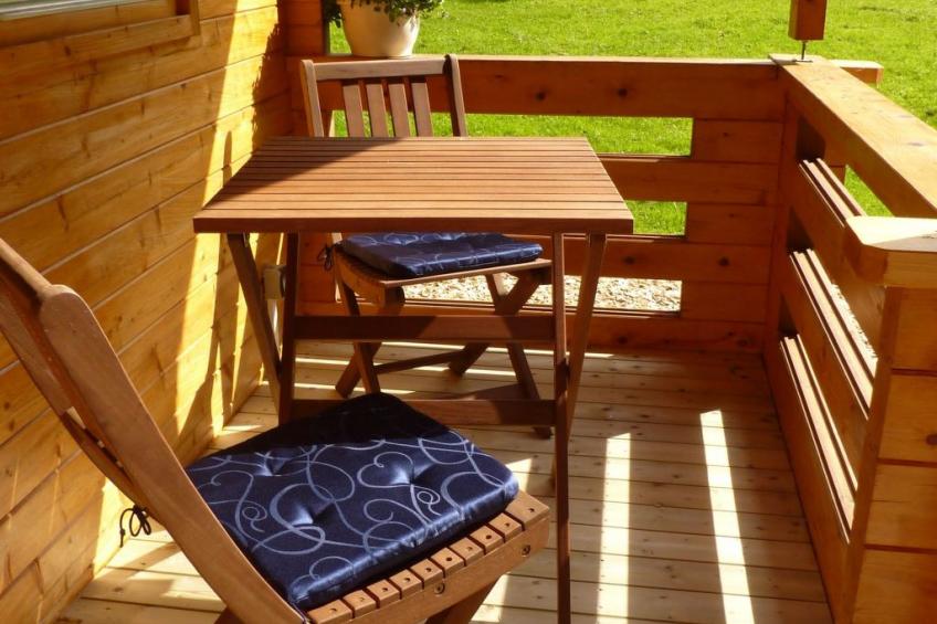 Holz-Blockhaus für vier Personen mit Terrasse - foto 6
