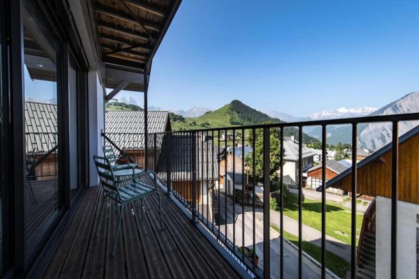 Résidence Triplex 4 Chambres à Albiez-montrond – 13 Couchages