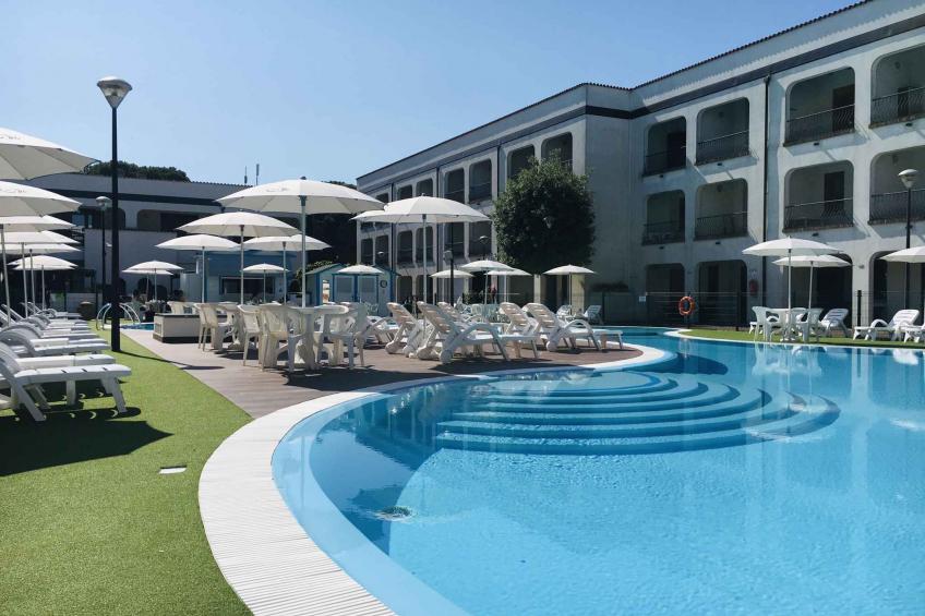 Holiday apartment in a complex with pool - BF-PYB3P