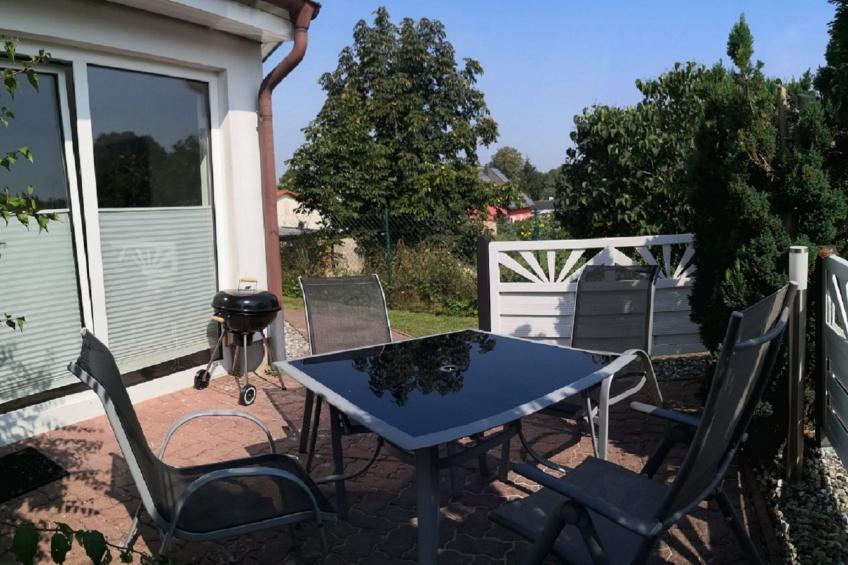 Modern ausgestattetes Ferienhaus mit Terrasse