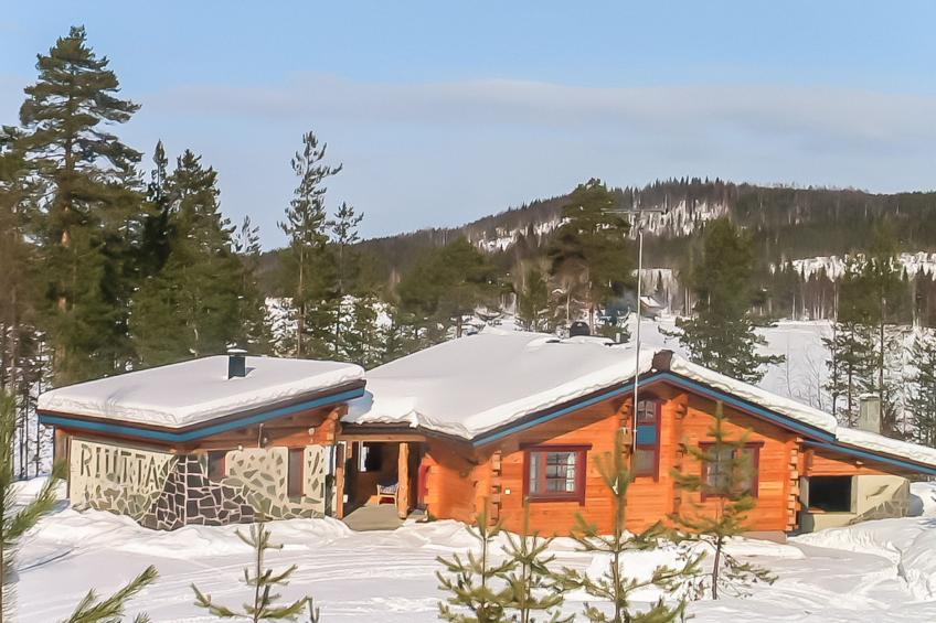 Riutankolo, mustosen lomamökit - foto 22