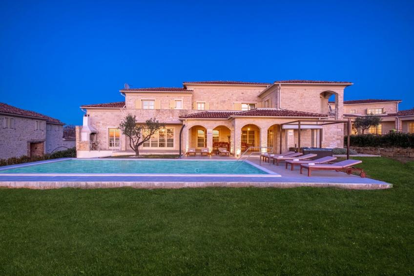 mit Privatpool für 10 Personen ca. 400 m² in Bajkini, Istrien (Binnenland