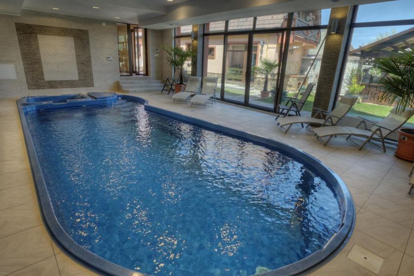 Kürzlich in eine Ferienvilla konvertiertes (2010), umfriedetes Haus aus der Sac - foto 5