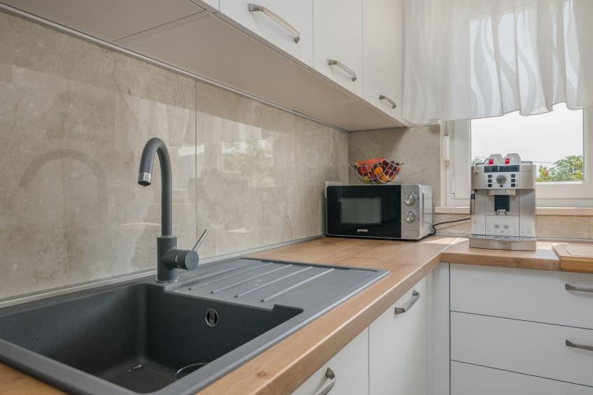 Luxuriöse Villa mit Salzwasserpool in einer ruhigen Gegend - foto 14