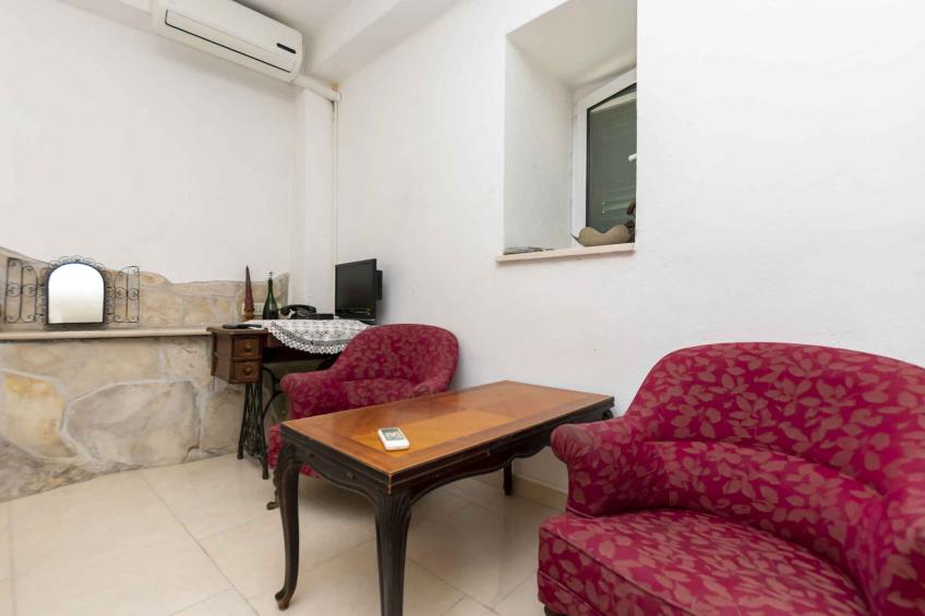 Holiday home with terrace and air conditioning - BF-CGH95 - foto 11