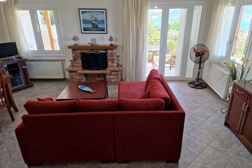 Vollständig umschlossene und großzügig angelegte dreistöckige Ferienvilla mit f - foto 10