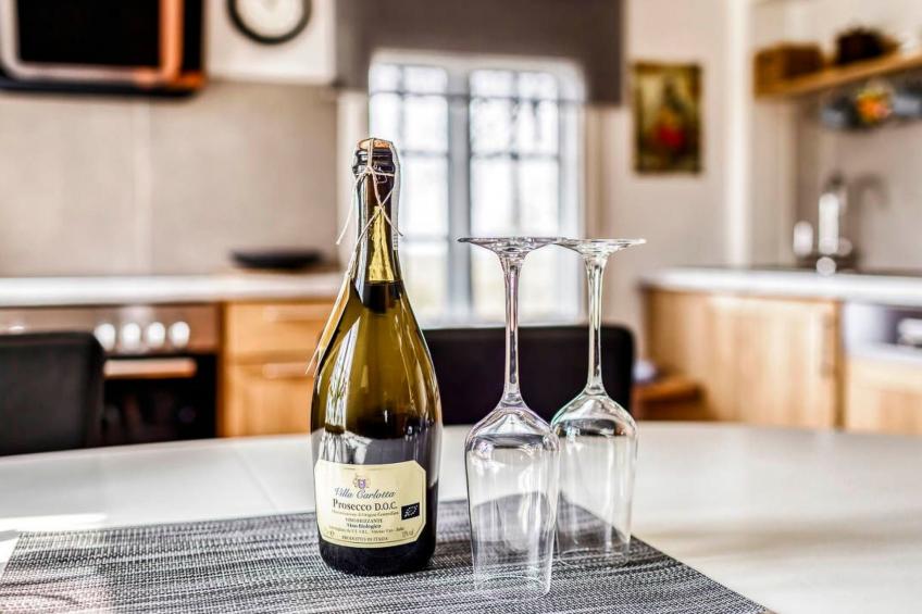 Reetdachhaus inmitten von Wiesen und Feldern - foto 17