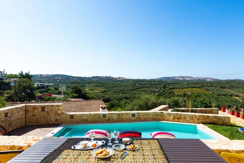 Freistehendes Ferienhaus mit großem Pool - foto 7