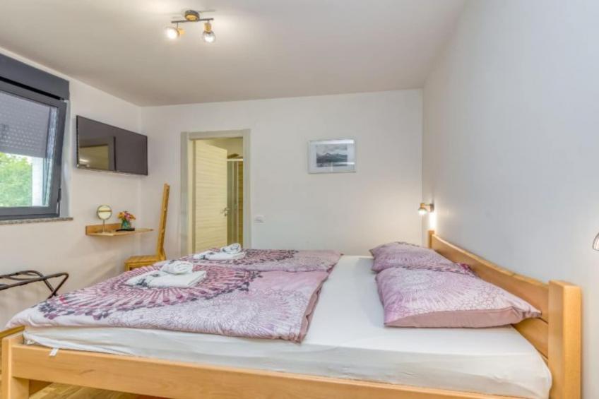 Four Bedroom Holiday House Mali Raj with Pool - foto 15