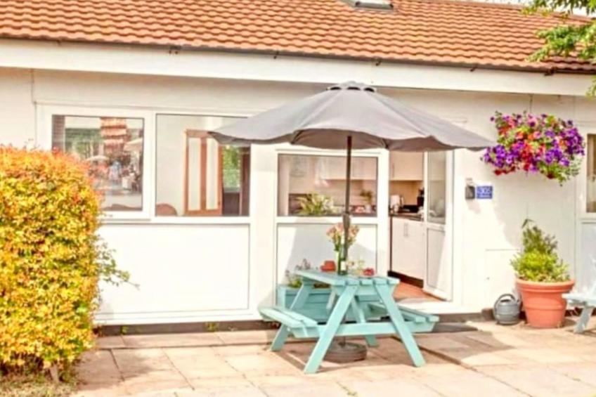 mit zwei Schlafzimmern in Dawlish Warren - foto 3