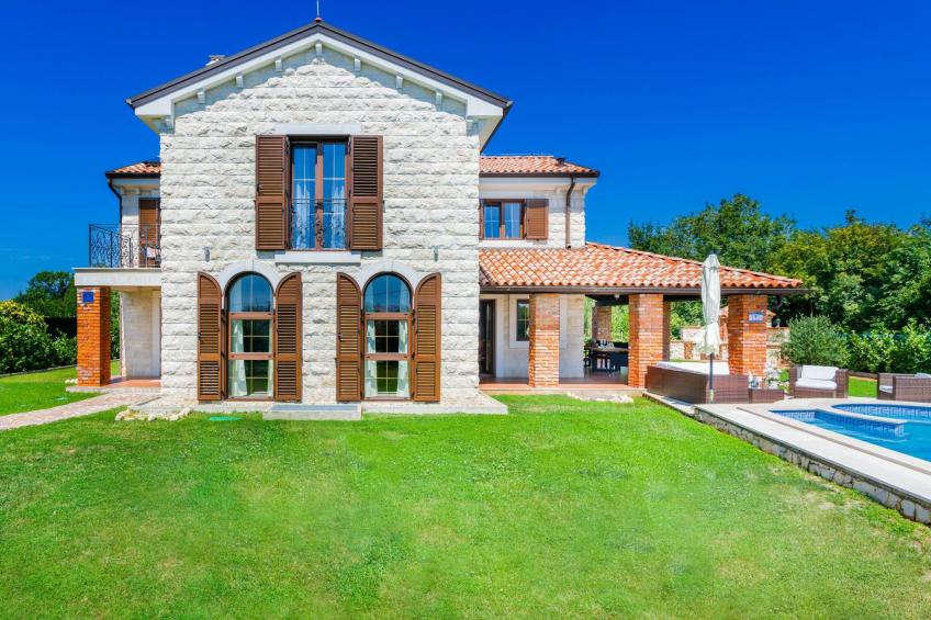 Villa Kamenica  im mediterranen Stil mit Innen- und Außenpool - foto 9