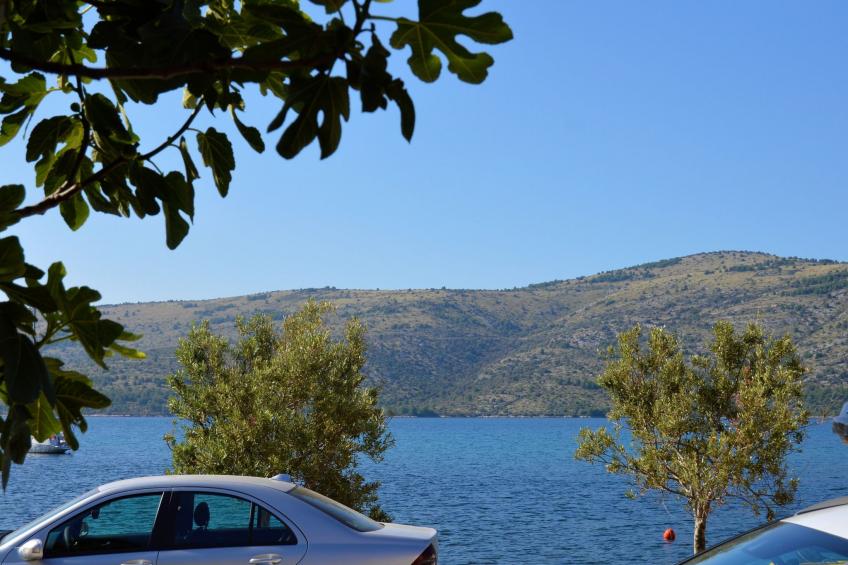 in Poljica mit privatem Parkplatz - foto 3