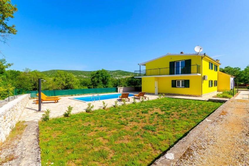 Tranquil Oasis Holiday Home Primorski Dolac with Pool - Three Bedroom Holiday Home with Pool - foto 17
