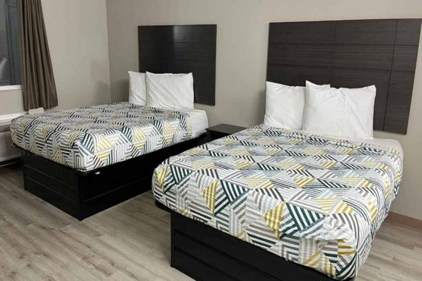 2 Queen Beds  Non-Smoking - foto 10