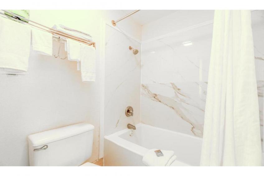 King Bed Smoking with Kitchenette - foto 14