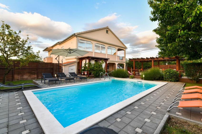 Charmantes Ferienhaus in Donje Rastane - foto 2