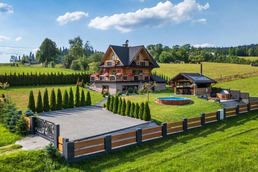 mit Entspannung im Jacuzzi