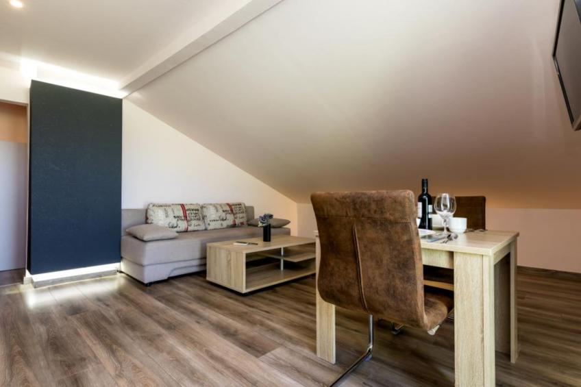 Pansion Belvedere - One Bedroom Apartment with Terrace (Vespera) - foto 3