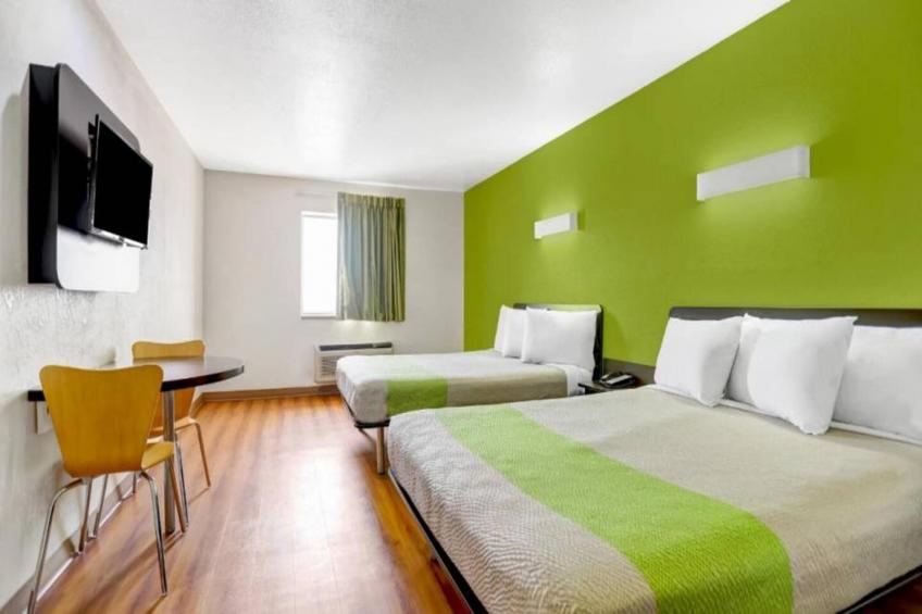 2 Queen Beds  Non-Smoking Mini Fridge - foto 11