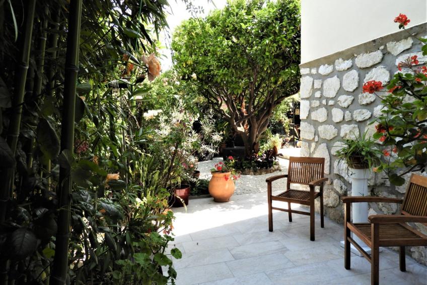 Wohnung "Les roses" auf einem eingemauerten Grundstück - foto 6