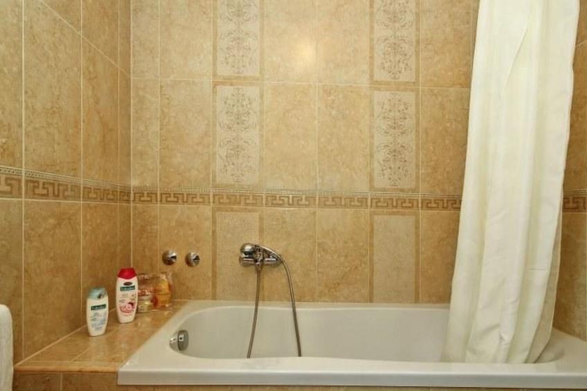 mit Pool, Terrasse und Parkplatz - foto 18