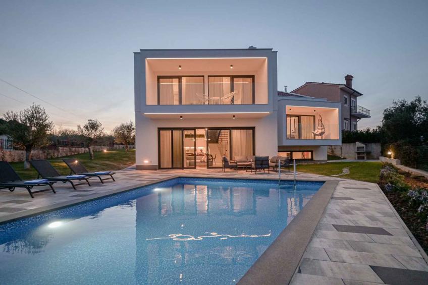 Villa met airco en buitenzwembad - BF-9K58Z - foto 13