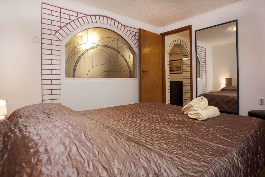 Holiday apartment with whirlpool bathtub and barbecue - BF-6YTN - foto 17